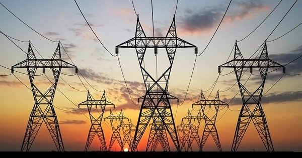Enerjisa ve Türkiye Elektrik İletişim A.Ş., elektrik kesintilerini azaltmayı hedefleyen yeni projeyi hayata geçirme kararı aldı. Enerjisa ve Türkiye Elektrik İletişim A.Ş., elektrik kesintilerini azaltmayı hedefleyen yeni projeyi hayata geçirme kararı aldı.